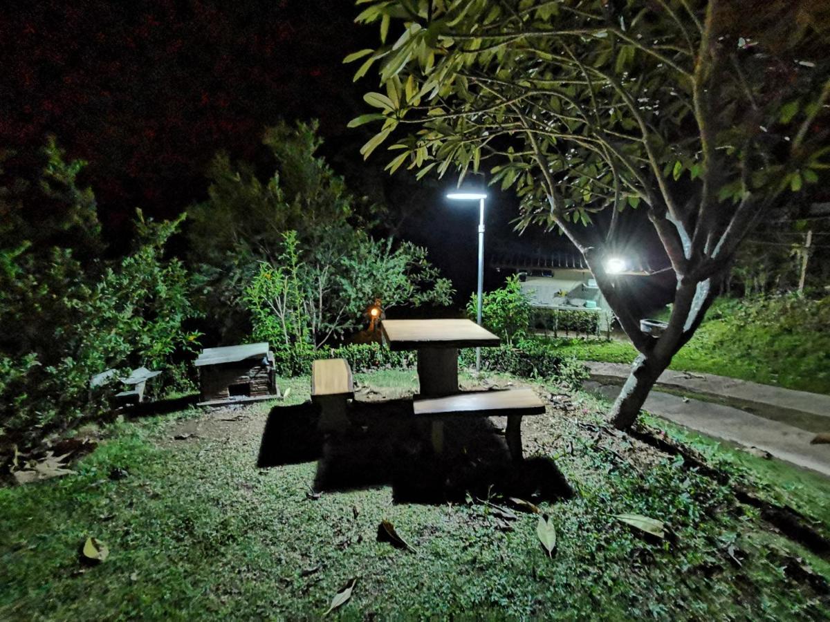 Ferienwohnung Baan Suan Plearndara Wang Nam Khiao Exterior foto